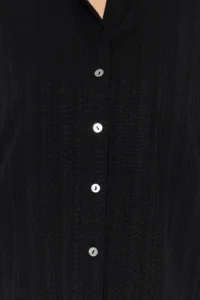 TRENDYOLMİLLA Black Weaving Beach Shirt Shorts Set - Image 5