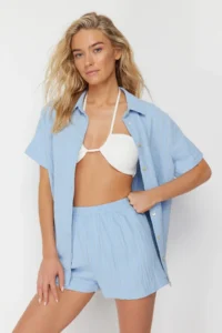 TRENDYOLMİLLA Mavi Weaving Beach Shirt Shorts Set - Image 3