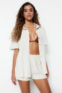 TRENDYOLMİLLA Ecru Weaving Beach Shirt Shorts Set - Image 3
