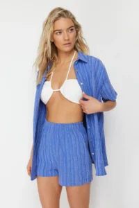 TRENDYOLMİLLA Navy Blue Weaving Beach Shirt Shorts Set - Image 2
