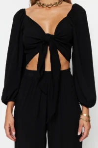 TRENDYOLMİLLA beachwear Black Weaving Binding Detailed Blouse-Pants Set - Image 4