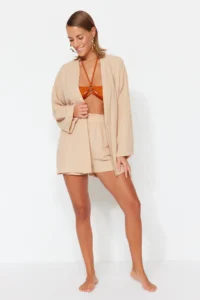 TRENDYOLMİLLA beachwear Beige Weaving High Waist Mini Kimono-Shorts Set - Image 2