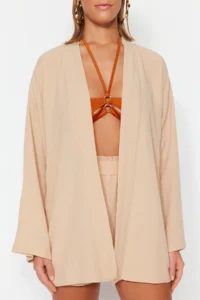 TRENDYOLMİLLA beachwear Beige Weaving High Waist Mini Kimono-Shorts Set - Image 4