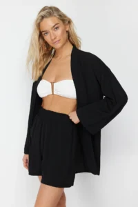 TRENDYOLMİLLA Black Weaving Beach Mini High Waist Kimono-Shorts Set - Image 2