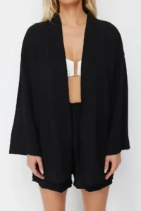 TRENDYOLMİLLA Black Weaving Beach Mini High Waist Kimono-Shorts Set - Image 4