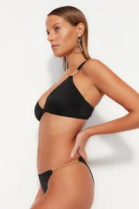 TRENDYOLMİLLA Black Zincir with accessories Normal Hem Bikini Bottom - Image 3