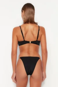 TRENDYOLMİLLA Black Zincir with accessories Normal Hem Bikini Bottom - Image 6