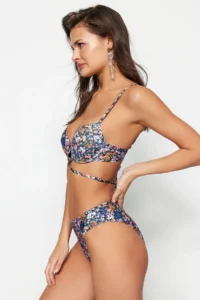 TRENDYOLMİLLA Floral Patterned Regular High Waist Bikini Bottom - Image 2