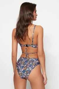 TRENDYOLMİLLA Floral Patterned Regular High Waist Bikini Bottom - Image 6