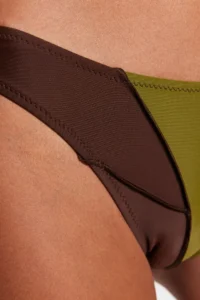 TRENDYOLMİLLA Green-Kahve Colour Block Normal Hem Bikini Bottom - Image 5