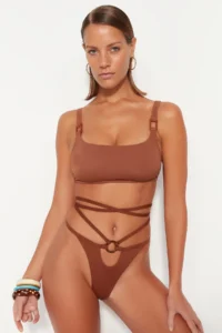 TRENDYOLMİLLA Ecru with accessories High Leg Bikini Bottom