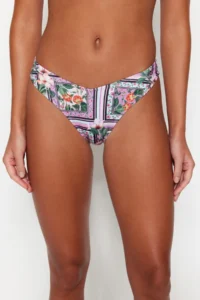 TRENDYOLMİLLA Floral Patterned V Cut Normal Hem Bikini Bottom - Image 4