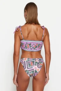 TRENDYOLMİLLA Floral Patterned V Cut Normal Hem Bikini Bottom - Image 6