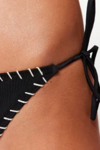 TRENDYOLMİLLA Black Embroidered Regular Regular Waist Bikini Bottom - Image 5