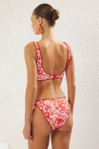 TRENDYOLMİLLA Shawl pattern Embroidered Regular Regular Waist Bikini Bottom - Image 4