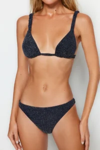 TRENDYOLMİLLA Navy Blue Triangle Covered Regular Regular Waist Bikini Set - Image 4