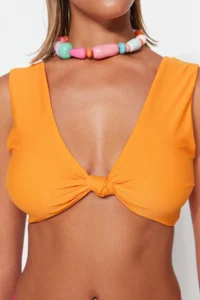 TRENDYOLMİLLA Orange Knotted Triangle Covered Bikini Top - Image 5