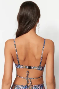 TRENDYOLMİLLA Floral Patterned tied up balconette Push Up Bikini Top - Image 6