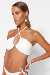 TRENDYOLMİLLA White Strapless Covered Bikini Top - Image 2