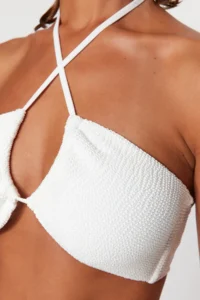 TRENDYOLMİLLA White Strapless Covered Bikini Top - Image 5