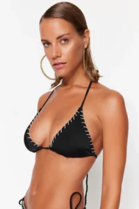 TRENDYOLMİLLA Black Embroidered Triangle Covered Bikini Top - Image 3