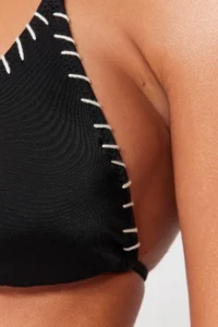 TRENDYOLMİLLA Black Embroidered Triangle Covered Bikini Top - Image 5