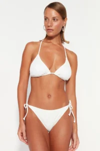 TRENDYOLMİLLA Ecru Triangle Covered Bikini Top - Image 3