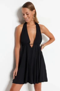 TRENDYOLMİLLA Black Weaving Low-cut back Beach Mini Dress - Image 3