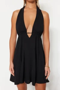 TRENDYOLMİLLA Black Weaving Low-cut back Beach Mini Dress - Image 4