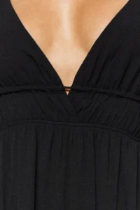 TRENDYOLMİLLA beachwear Black Weaving Shirred Maxi Dress - Image 4