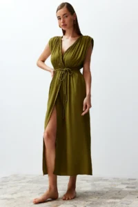 TRENDYOLMİLLA Green Weaving slit Maxi Beach Dress - Image 2