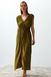 TRENDYOLMİLLA Green Weaving slit Maxi Beach Dress - Image 3