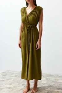 TRENDYOLMİLLA Green Weaving slit Maxi Beach Dress - Image 5