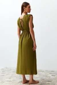 TRENDYOLMİLLA Green Weaving slit Maxi Beach Dress - Image 6