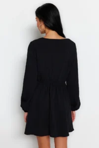 TRENDYOLMİLLA Black Weaving Binding Detailed Beach Mini Dress - Image 11
