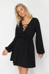 TRENDYOLMİLLA Black Weaving Binding Detailed Beach Mini Dress - Image 2