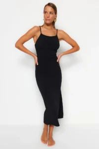 TRENDYOLMİLLA beachwear Black Knitting Low-cut back Maxi Dress - Image 3