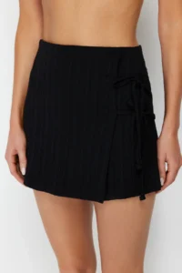 TRENDYOLMiLLA beachwear Black Weaving Binding Detailed High Waist Mini Shorts & Bermuda - Image 4