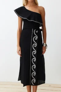 TRENDYOLMİLLA beachwear 100% Cotton Black Weaving with flywheel One Shoulder Blouse Skirt Set - Image 3
