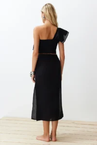 TRENDYOLMİLLA beachwear 100% Cotton Black Weaving with flywheel One Shoulder Blouse Skirt Set - Image 5