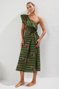 TRENDYOLMİLLA Leopard Patterned with flywheel One Shoulder 100% Cotton Blouse Skirt Beach Set - Image 2