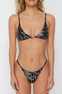 TRENDYOLMİLLA Snake Patterned Triangle Covered brazilian Low Waist Bikini Set - Image 4