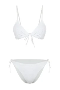 TRENDYOLMİLLA White textured Triangle tied up Regular Waist Regular Bikini Set - Image 7