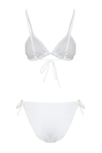 TRENDYOLMİLLA White textured Triangle tied up Regular Waist Regular Bikini Set - Image 9