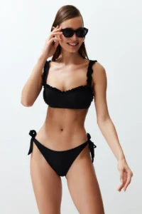 TRENDYOLMİLLA Black Frilly bralette Covered Regular Regular Waist Bikini Set - Image 3