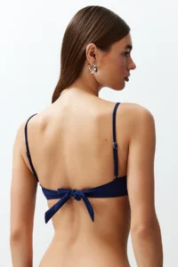 TRENDYOLMİLLA Navy Blue Balkonet Covered Basic Bikini Top - Image 5