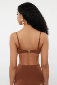 TRENDYOLMİLLA Brown with accessories Strapless Covered Bikini Top - Image 3
