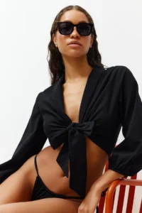 TRENDYOLMİLLA Black Weaving Beach Crop Blouse - Image 8