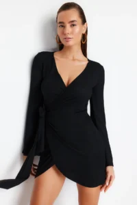 TRENDYOLMİLLA Black Weaving Binding Detailed Beach Mini Dress - Image 3
