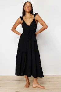 TRENDYOLMİLLA Black Weaving Frilly Maxi Beach Dress